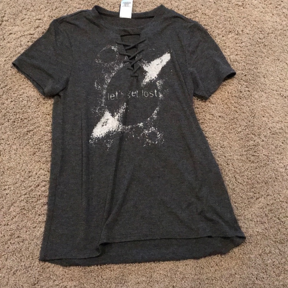 Gray tee